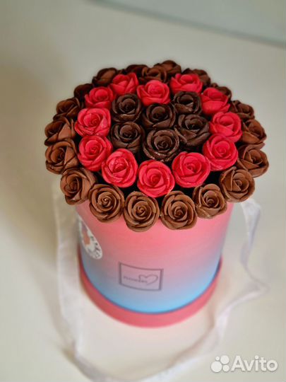 Розы из Трёх Видов Шоколада - 37 шт в Коробке