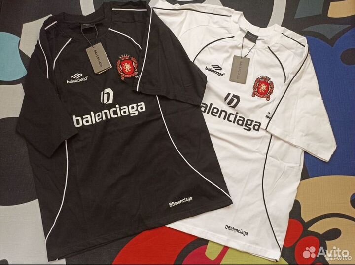 Футболка balenciaga