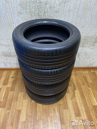 Kumho Ecsta PS71 215/50 R17