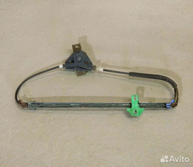 Стеклоподъемник задний правый VW Golf 2
