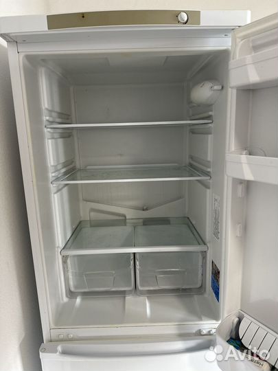 Холодильник бу indesit