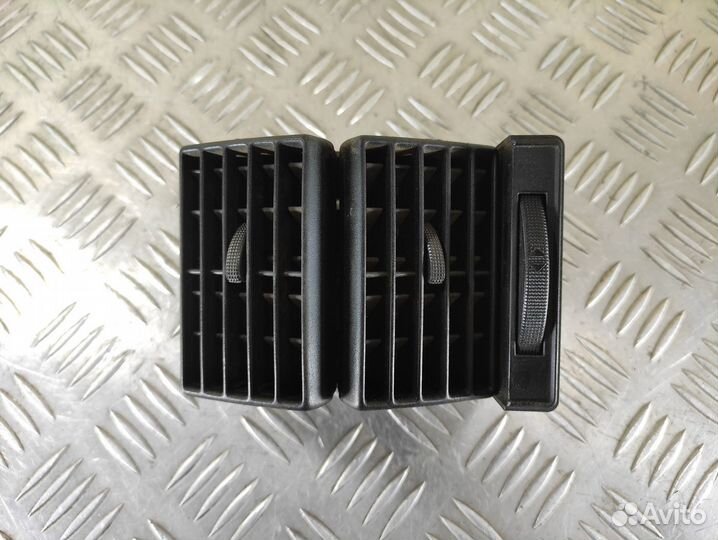 Дефлектор воздушный Audi 80/90 1986 1991