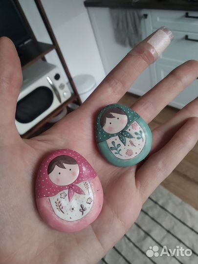 Брошки матрешки