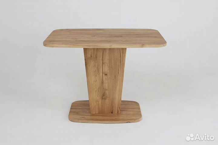 Стол обеденный