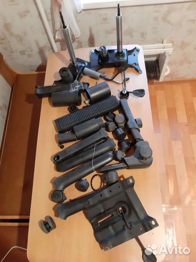 Запчасти от офисных кресел