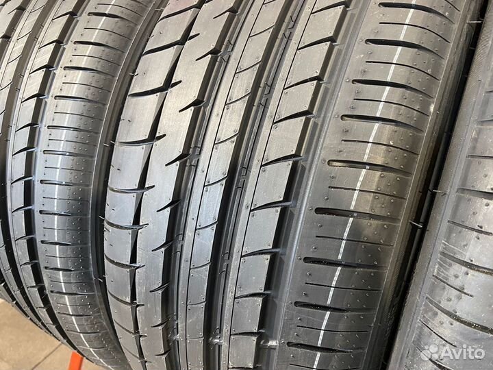 Triangle TH201 Sportex 235/45 R20 100Y