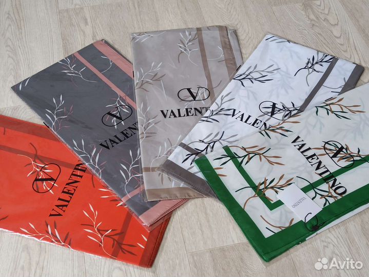 Платок Шелковый Valentino оранжевый 5 цветов