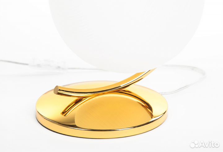 Настольный светильник Butler / Дизайнерский