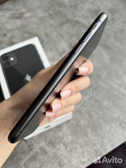 iPhone 11, 64 ГБ