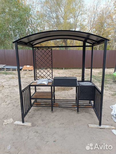 Мангальная зона с крышей