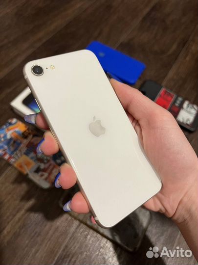 iPhone SE (2022), 64 ГБ
