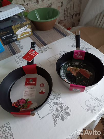Сотейник /сковорода и другие кухонные предметы