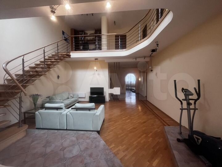 4-к. квартира, 175 м², 5/5 эт.