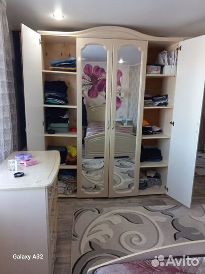 Спальный гарнитур