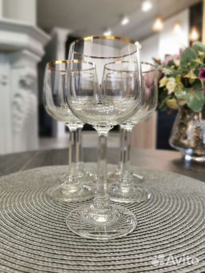 Хрустальные бокалы с золотом