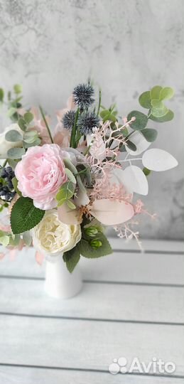 Композиции из искусственных цветов