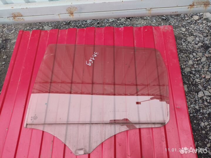 Стекло двери заднее левое mercedes w169