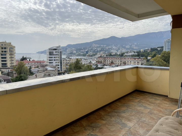 3-к. квартира, 100 м², 5/12 эт.