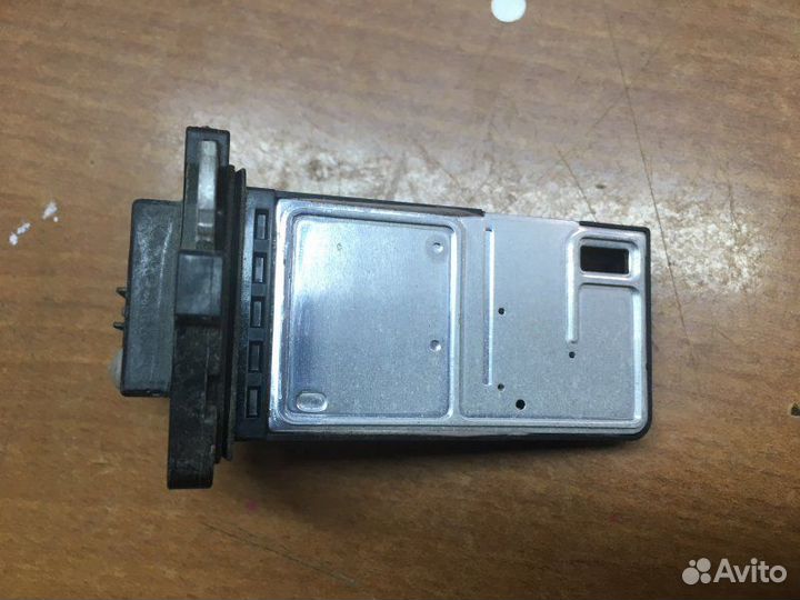 Датчик расхода воздуха Honda Cr-V 1995 - 2001