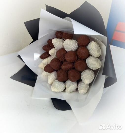 Клубника в шоколаде букеты