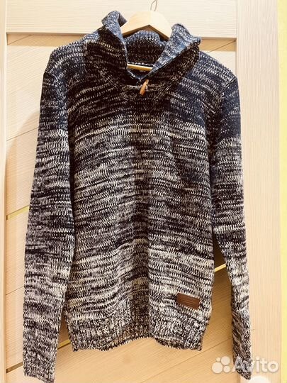 Свитер мужской 48р Colins