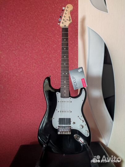 Fender Squier Bullet Stratocaster HSS+EMG-81,чехол