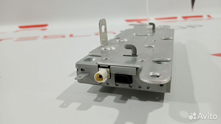 Радио FM/HD/XM Tesla Model 3 2019 1079749-00-D