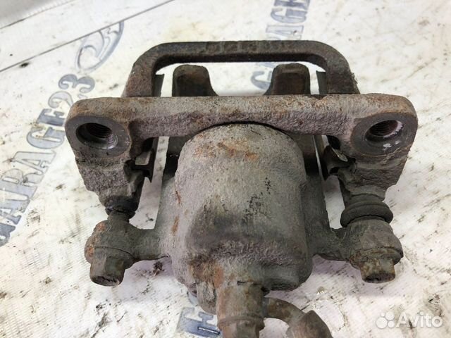 Суппорт задний правый Nissan Murano z50