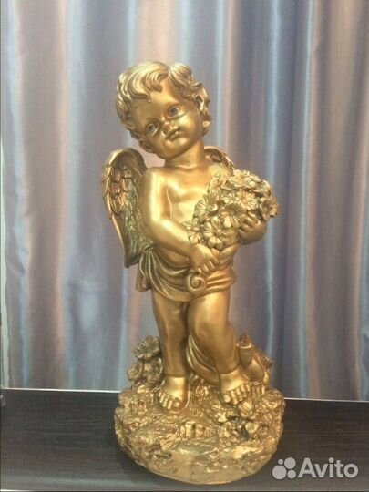 Ангел с цветами позолоченный