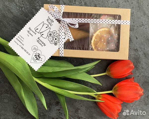 Крафтовые коробки с окошком