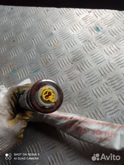 Шторка безопасности правая Kia Ceed JD