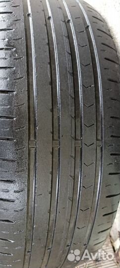 Continental ContiPremiumContact 5 215/60 R17 96H