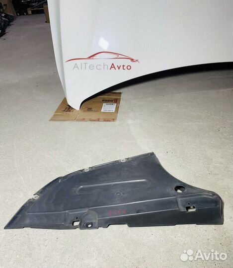 Пыльник заднего бампера правый Bmw 4-series F32