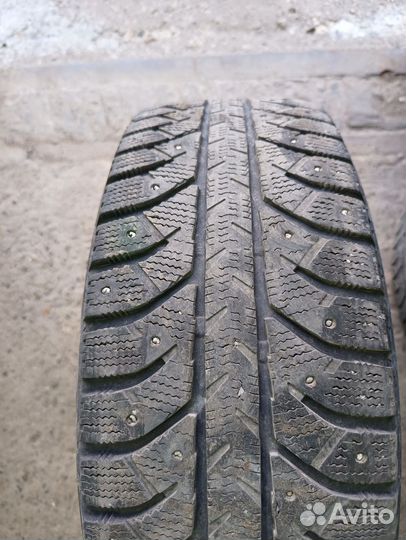 Bridgestone Ice Cruiser 7000 205/65 R15