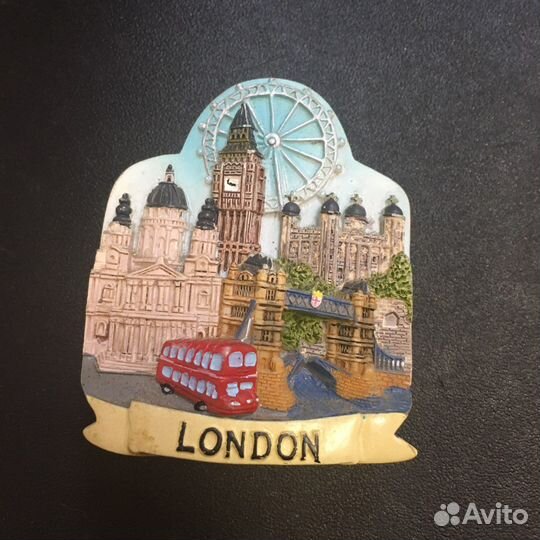 Магниты на холодильник из разных стран