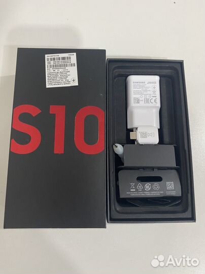 Samsung Galaxy S10, 8/128 ГБ