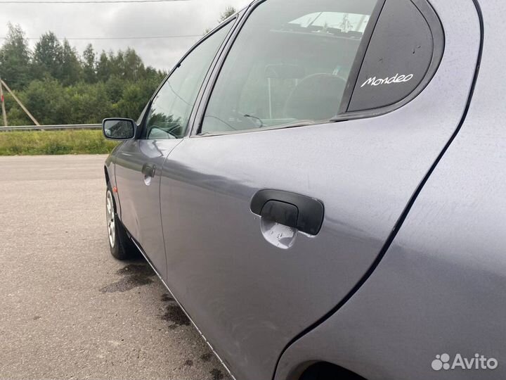 Ford Mondeo 1.8 МТ, 1998, 334 000 км