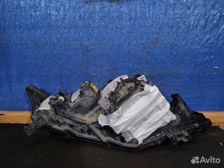 Фара левая Lexus RX