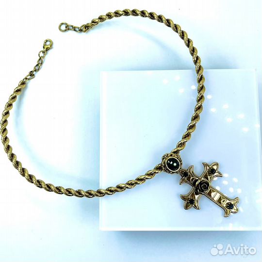 Колье с кристаллами Swarowski