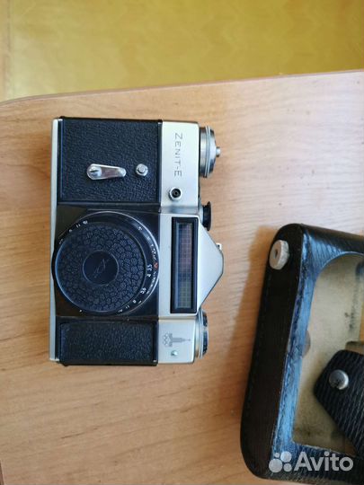 Зеркальный фотоаппарат Зенит Е
