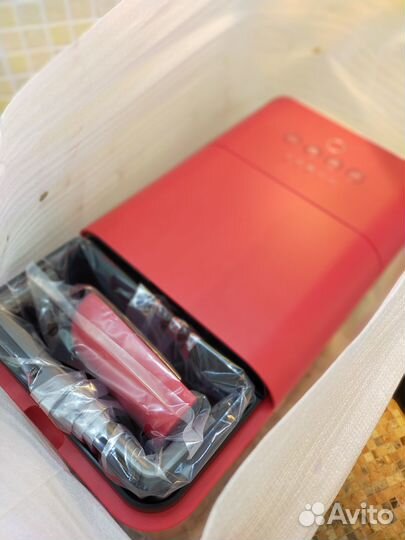 Автоматическая кофемашина smeg красная новая