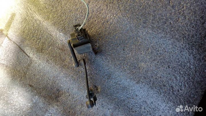 Датчик дорожного просвета Mercedes Benz W211 E-Kl