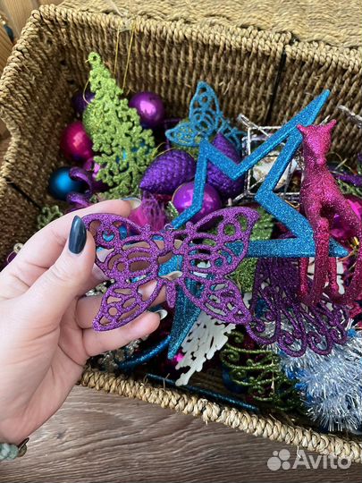 Новогодние игрушки на елку