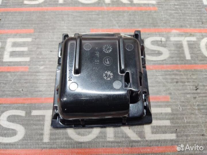 Пепельница Mercedes-Benz M-Class W164 272.967 2006