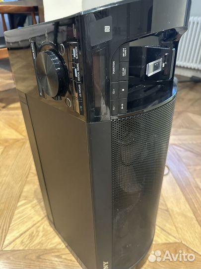 Музыкальный центр sony RDH-GTK17iP