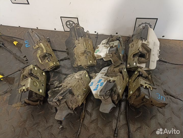 Замок двери для Nissan Primera P12E