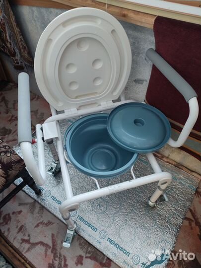 Санитарный стул туалет