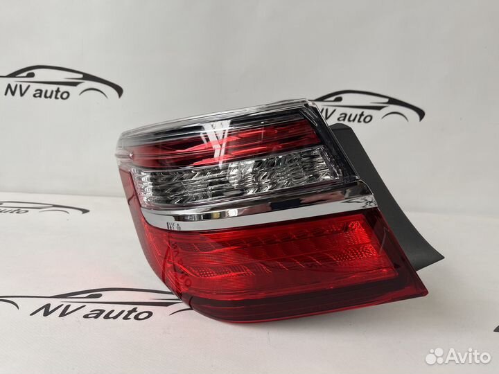 Toyota camry 55 фонарь задний левый угловой 15-17