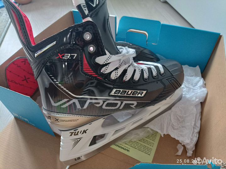 Коньки bauer vapor X3.7, 8.5, ее, новые