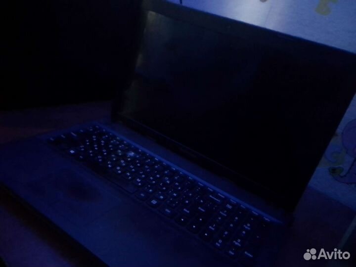 Ноутбук lenovo